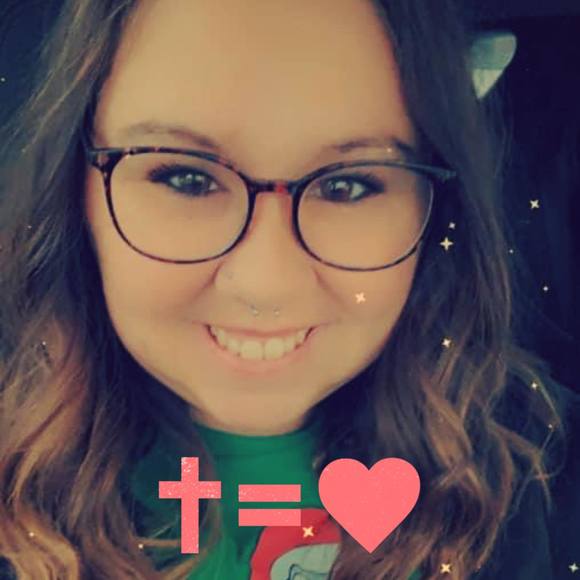 Profile Picture of Jess Bielby (@jessicabielby) on Poshmark