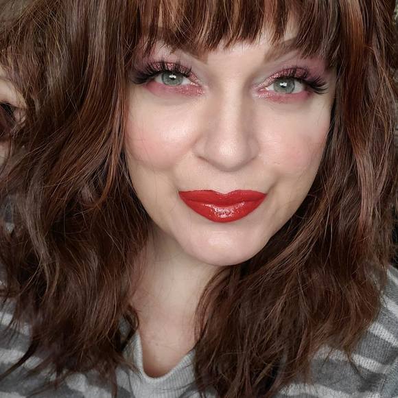 Profile Picture of Melissa Melissa (@melissaliss) on Poshmark