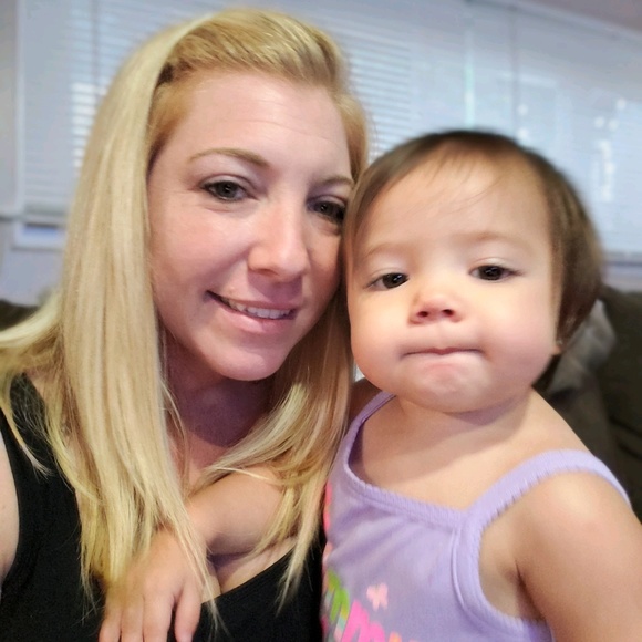 Profile Picture of Stephanie Contello (@arismom112) on Poshmark