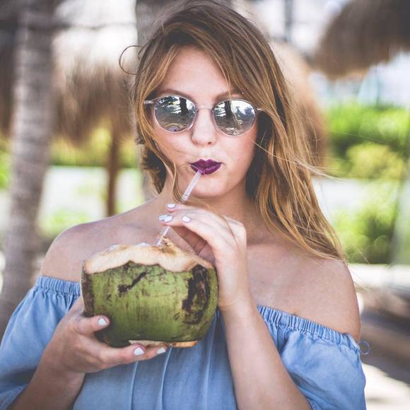 Profile Picture of Alexa Ranney (@alexzillar) on Poshmark