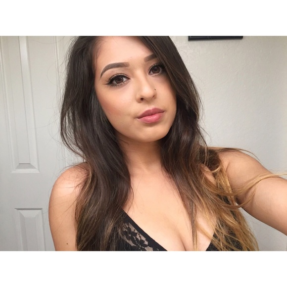 Profile Picture of Cecilia Rodriguez (@cecrodri) on Poshmark