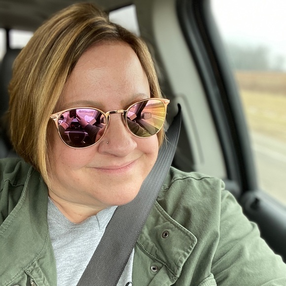 Profile Picture of Christine Mctaggart (@christinemctagg) on Poshmark