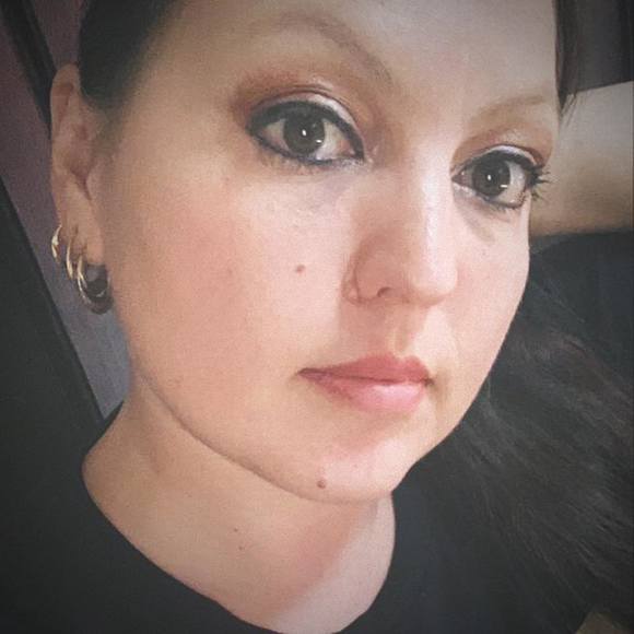 Profile Picture of Michelle Dedesierto (@fetallafemme) on Poshmark