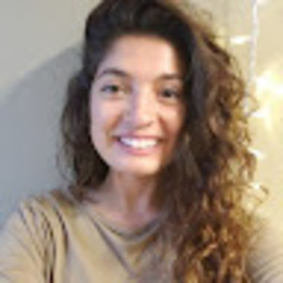 Anna Heruth - Poshmark Profile Picture of Anna Heruth (@annaheruth) on Poshmark