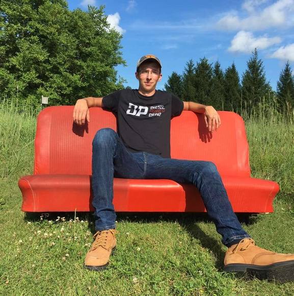 Profile Picture of Jimmy Anderson (@jcanderson2001) on Poshmark