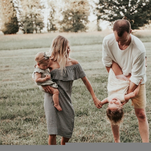 Profile Picture of Nikki Baab (@nikkiann91) on Poshmark