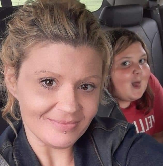 Profile Picture of Caly Hochevar hochevar-temp accnt (@calydawn510) on Poshmark