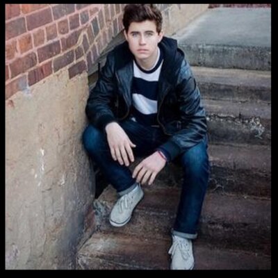 Profile Picture of Maria Springer (@i_lovelouist) on Twitter