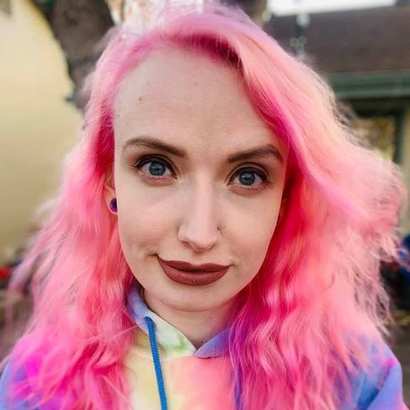 Profile Picture of Rachel Haasch (@rachelhaasch) on Poshmark