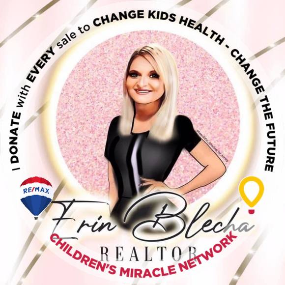 Profile Picture of Erin Blecha (@erinblecha) on Poshmark