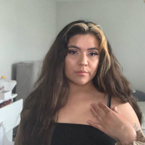 Profile Picture of Wendy Alcala (@wendyalcala) on Poshmark