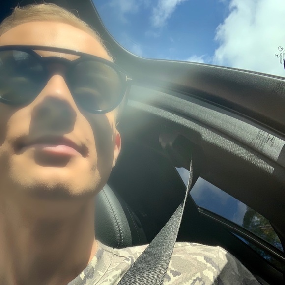 Profile Picture of Matthew Urmersbach (@matthewuuu) on Poshmark