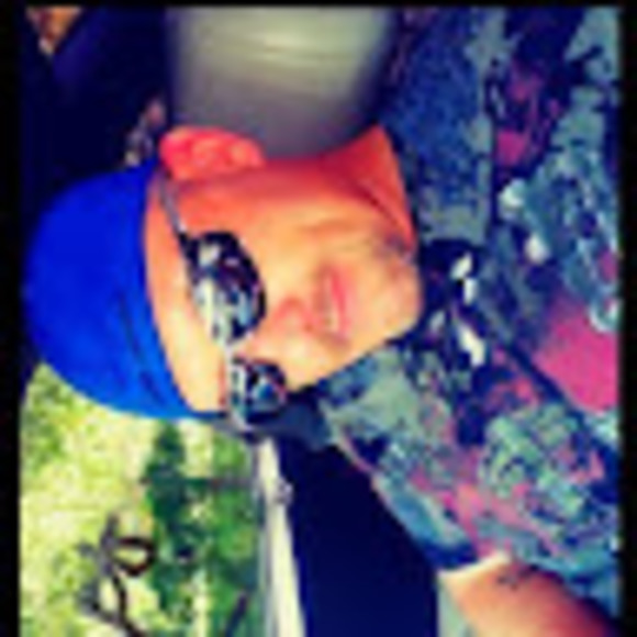 Profile Picture of Jason Saenz (@jbirdtexboy38) on Poshmark