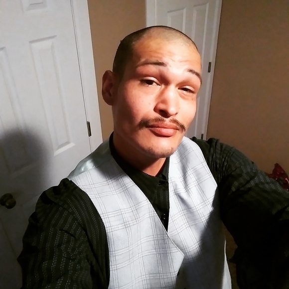 Profile Picture of Jose Serafin (@jserafin2015) on Poshmark