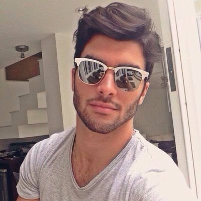 Profile Picture of James Harron (@ModelJamesH) on Twitter