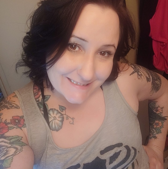 Profile Picture of Michelle Collisson (@momking3907) on Poshmark