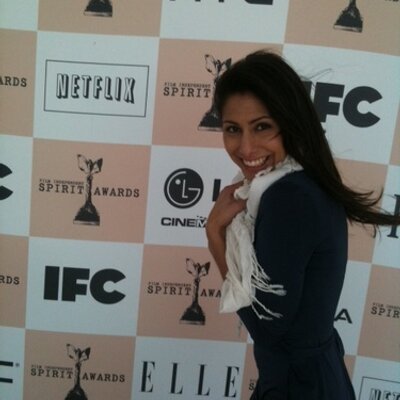 Profile Picture of Elizabeth Goldstein (@renner82) on Twitter