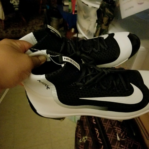 Profile Picture of Rob Clifford (@islandboy35) on Poshmark