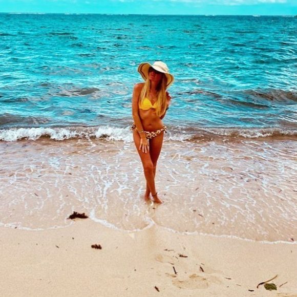 Profile Picture of Grace Norman (@gracenorman572) on Poshmark