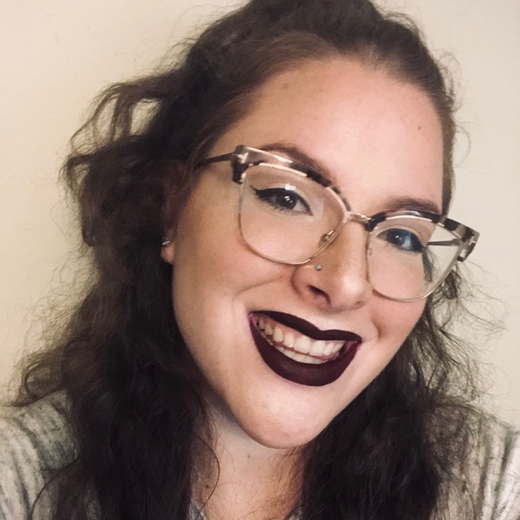 Tori Short - Poshmark Profile Picture of Tori Short (@tori_tall221) on Poshmark