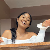 Profile Picture of Nichole Blair (@Lovelyniic) on Youtube