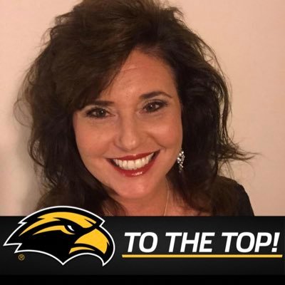 Profile Picture of Lisa Mason Burkett (@BurkettLisa) on Twitter
