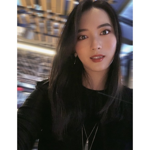 Profile Picture of Shan Lin (@celinec33) on Poshmark