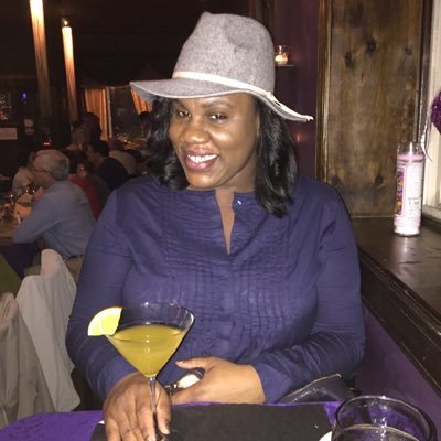 Profile Picture of Dani' (@Clark_Bar_Plz) on Twitter