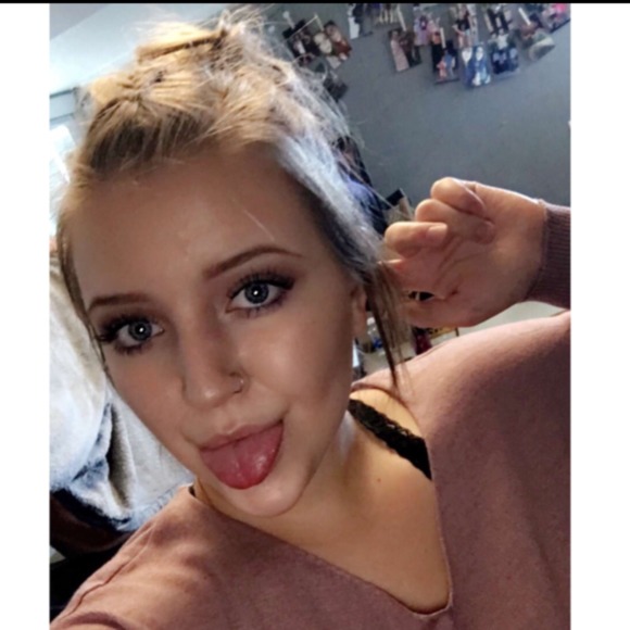 Haylee Ceplecha - Poshmark Profile Picture of Haylee Ceplecha (@cepilepicha) on Poshmark