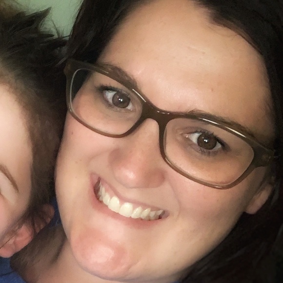 Profile Picture of Jackie Hoyt (@jackie_hoyt) on Poshmark