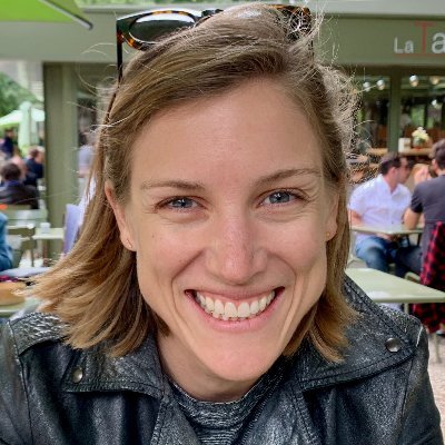 Profile Picture of Julia DeWahl (@juliadewahl) on Twitter