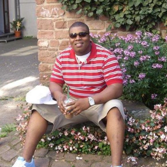 Profile Picture of James Betsill (@hulkchef) on Poshmark