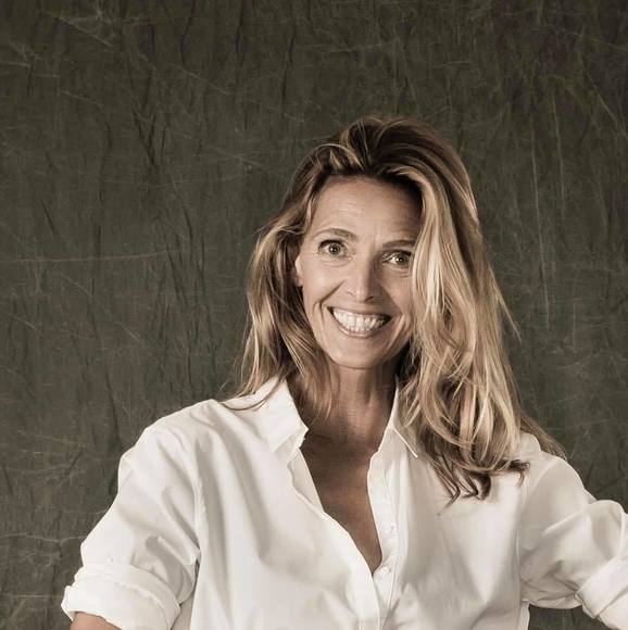 Profile Picture of Anke Albert (@ankesfitbakery) on Poshmark