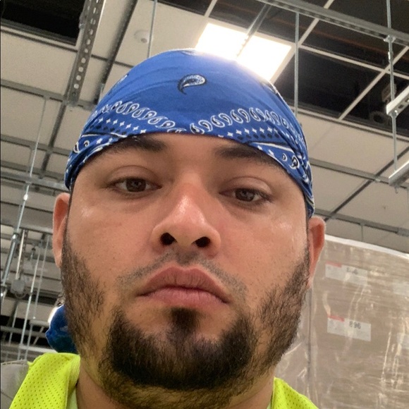 Profile Picture of Alex noe Zamora (@zamora1992) on Poshmark