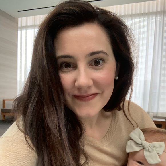 Profile Picture of Genevieve Kicinski (@gkicinski) on Poshmark