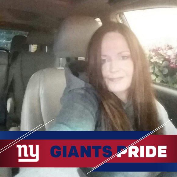Profile Picture of Melissa Anzuoni (@littlegirl4) on Poshmark