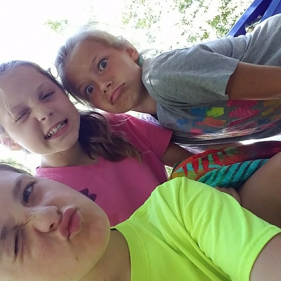 Profile Picture of Ashlie Hansen (@ashlie12hansen) on Poshmark