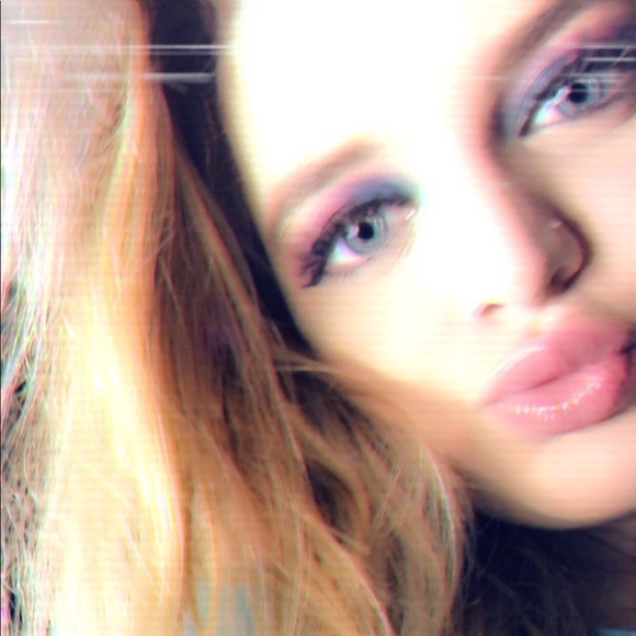 Profile Picture of Alyssa Purcell (@alyssapurcell) on Poshmark