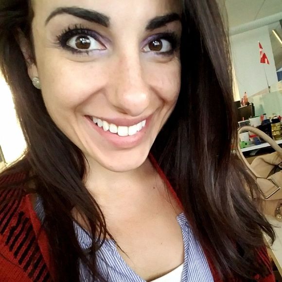 Profile Picture of Lauren Canino (@laurencanino1) on Poshmark