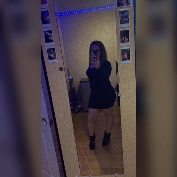 Profile Picture of Miriam Alonso (@malonso4576) on Poshmark