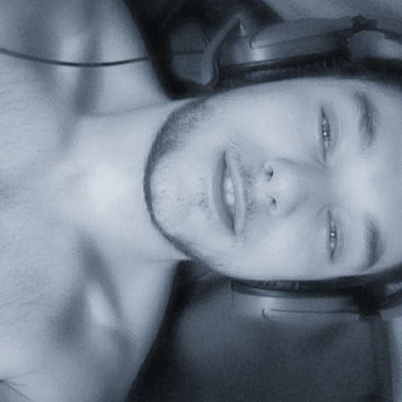 Profile Picture of Jordan Cardinal (@jordancardin867) on Poshmark
