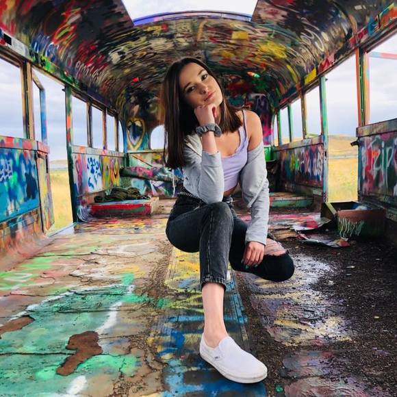 Profile Picture of Kaylie Dyas (@kayyliee1013) on Poshmark