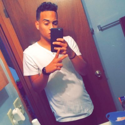 Profile Picture of Lee Patrick Datiz (@Leepatrick1120) on Twitter