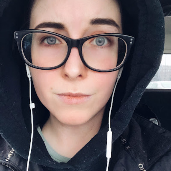 Profile Picture of Johnny Quick (@jellybambi) on Poshmark