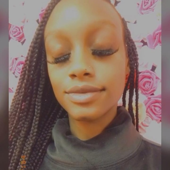 Profile Picture of Kemmy Lynnette (@jayson19) on Poshmark