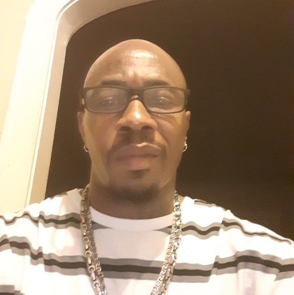 Profile Picture of Harold Harris (@mrblueloc1) on Poshmark