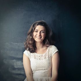 Profile Picture of Mia James (@muneebn91) on Pinterest