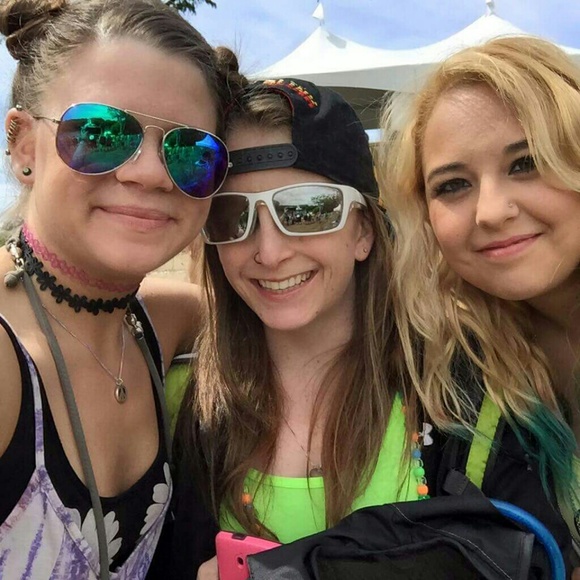 Jacy Haltom - Poshmark Profile Picture of Jacy Haltom (@jhaltom1186) on Poshmark