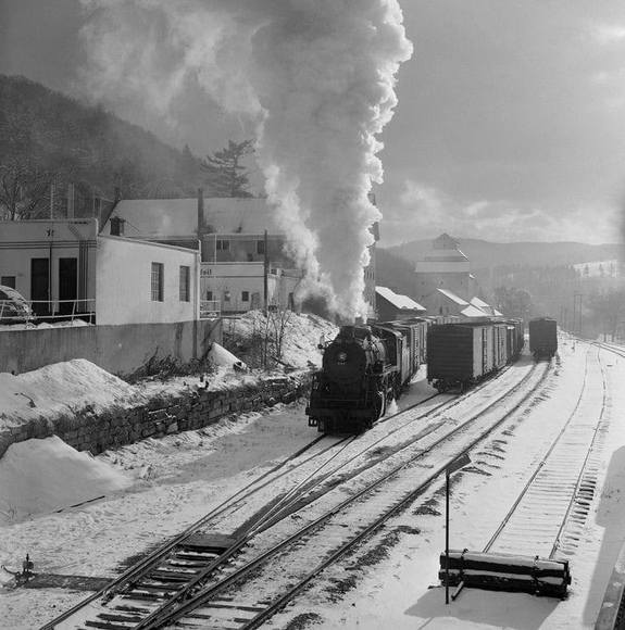 Profile Picture of Douglas Barry (@dbarry160) on Poshmark