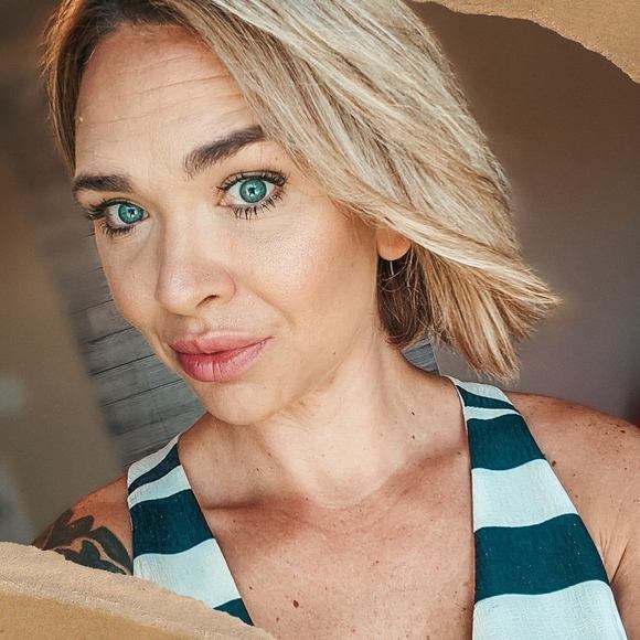 Profile Picture of Chantell Tice (@chantell7433) on Poshmark